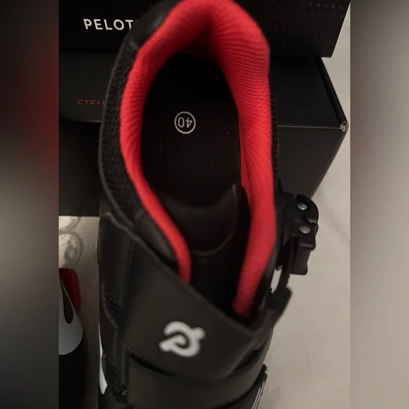 PELOTON CYCLING SHOES - Picture 10 of 14